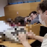 講義にタイプライターを持ち込んだ大学生（ドイツ）