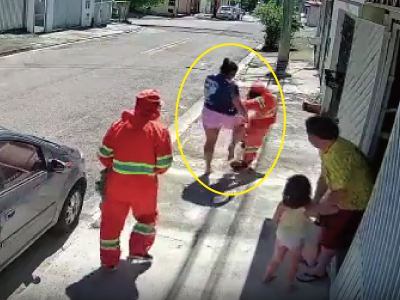 ゴミ収集者に扮した2人組の強盗犯が玄関前にいた家族を襲う（ブラジル）