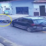 バイクと車の正面衝突の事故（ブラジル）