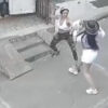 女性同士の激しい喧嘩（コロンビア）