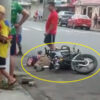 バイクに乗った男性が2人組のバイクに乗った殺し屋に射殺される（エクアドル）